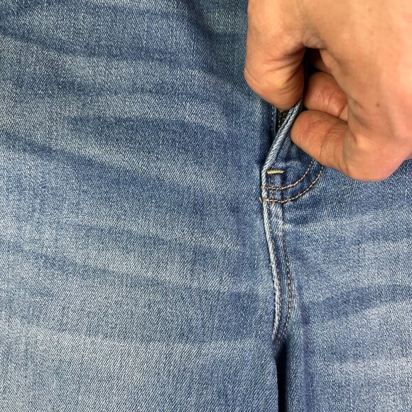 American Eagle Size 10 Short "The Stacked" Cropped Jeans Raw Cuffs - Picture 5 of 13